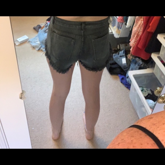 by the way mid rise shorts - Picture 7 of 7